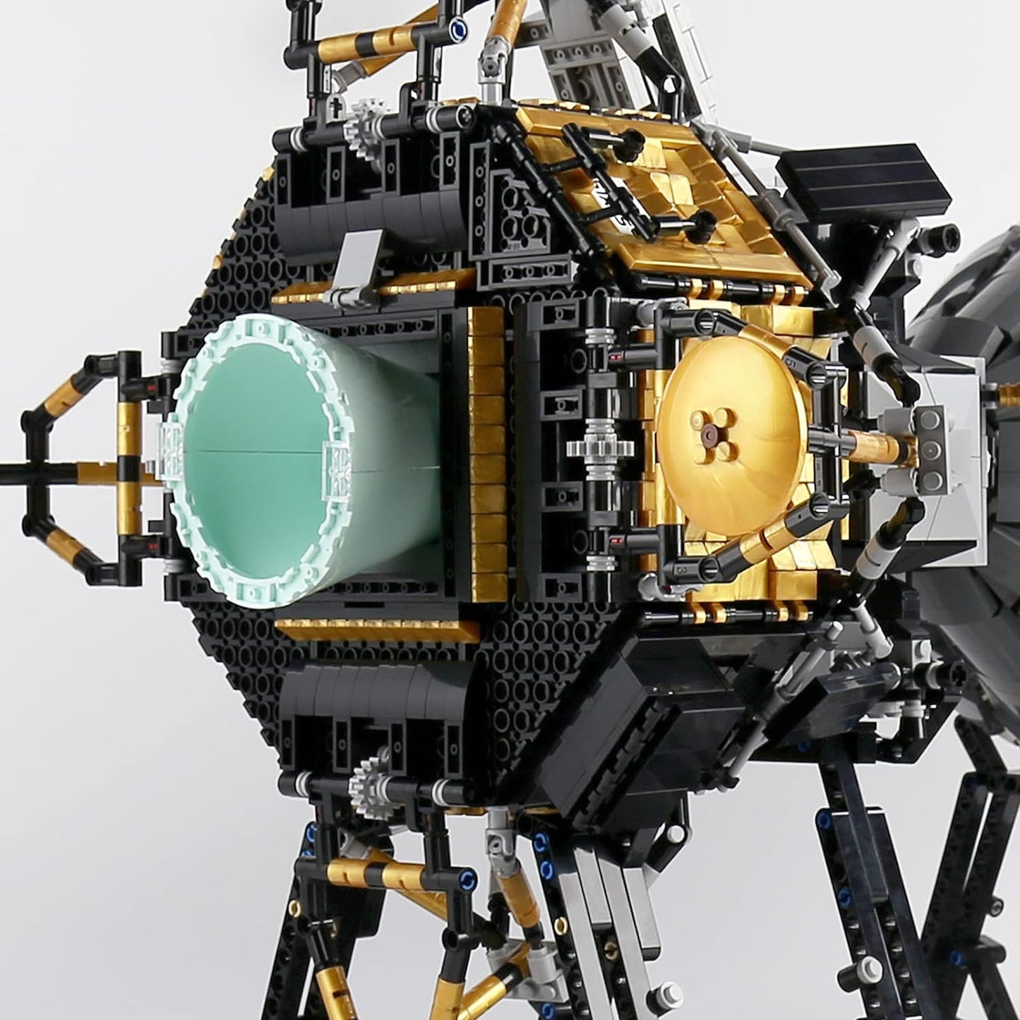 Mould King 21006 APOLLO 11 SPACECRAFT