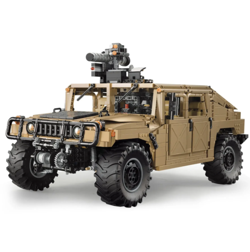 CaDA C61036 HUMVEE OFF-ROAD VEHICLE